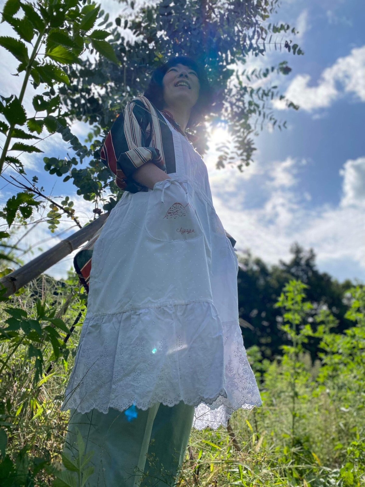 彼岸花染めのエプロン/限定1着 | チガヤ農作物店