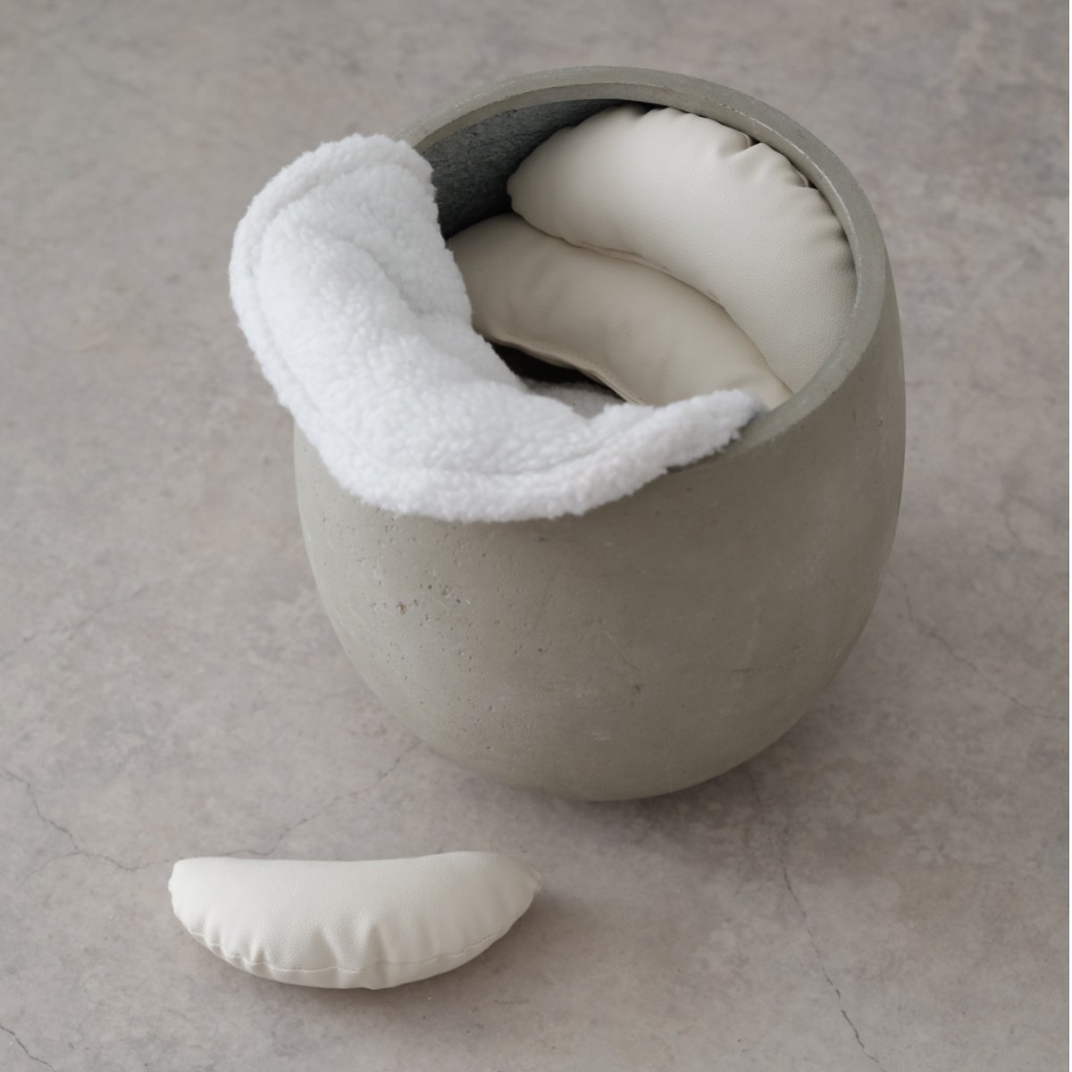 Posing cushion 