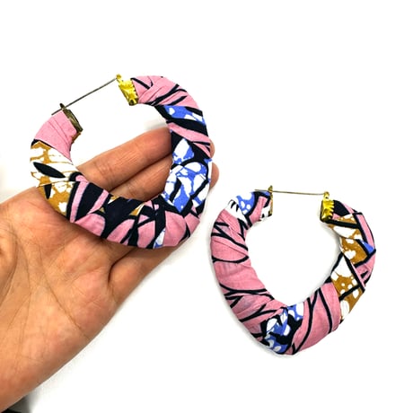 アフリカンプリント　アフリカンバンブーピアス　アフリカ布　ハンドメイド　バンブーピアス　hiphop african print