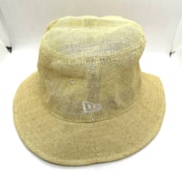 ≪委託商品≫B級品・破れあり　New era FITTED cap　ベージュ　バケットハット　ハット　帽子　ニューエラ　フィテード