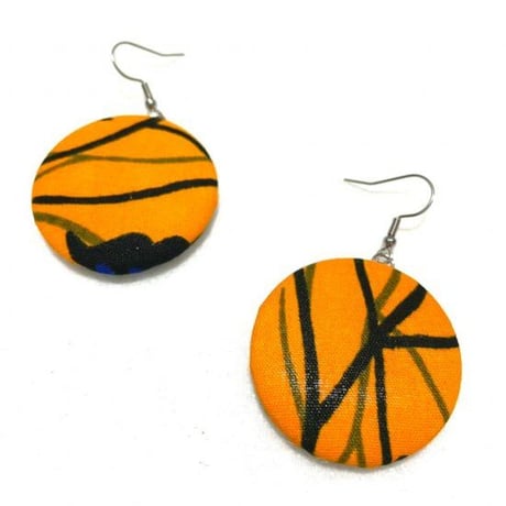 アフリカンプリント　ハンドメイド　アフリカ布　くるみボタン　ピアス　African print handmade earring
