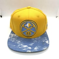 ≪委託商品≫汚れあり・B級品　Adidas　アディダス　NBA　Denver Nuggets　デンバー・ナゲッツ　アジャスタブル　キャップ