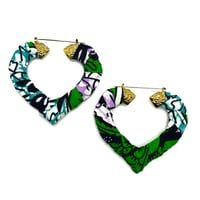 アフリカンプリント　アフリカンバンブーピアス　アフリカ布　ハンドメイド　バンブーピアス　ハート　hiphop african print