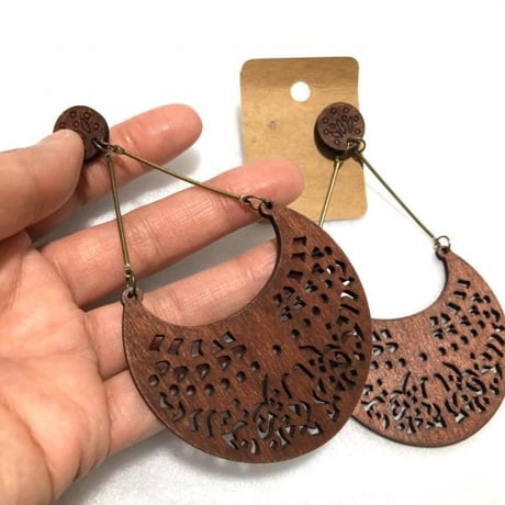 エスニック　インポート　ウッド　デザインピアス　African wood