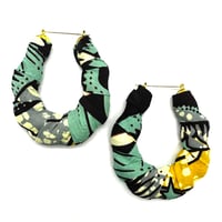 アフリカンプリント　アフリカンバンブーピアス　アフリカ布　ハンドメイド　バンブーピアス　hiphop african print