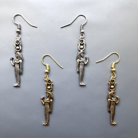 アフリカ　エジプト　Egypt　イシス　Isis　女神　シルバー　ゴールド　ピアス