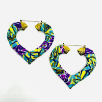 アフリカンプリント　アフリカンバンブーピアス　アフリカ布　ハンドメイド　バンブーピアス　ハート　hiphop african print