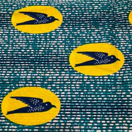 《商品説明をお読み下さい》アフリカ布　布　ハンドメイド　パーニュ　キテンゲ　アフリカンバティック　アフリカンプリント布  鳥