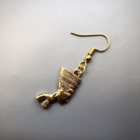 ネフェルティティ　アフリカ　エジプト　Egypt　古代女王　アクセサリー　ゴールド　シルバー　ピアス