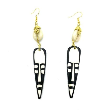 Made in Kenya　アフリカ　ケニア　マスクモチーフ　牛の骨　貝　真鍮　ピアス　Bone Mask & Shell Earringsフ　牛の骨　貝　真鍮　ピアス