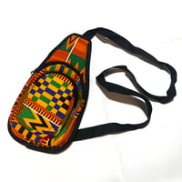 アフリカンプリント　ケンテ　ショルダーバッグ　Kente print small crossbody bag