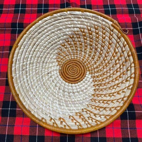 アフリカ　ウガンダ　ハンドメイド　手織り　バスケット　Africa Uganda Woven Basket Medium