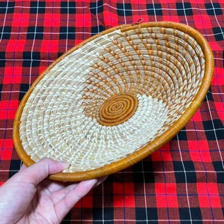 アフリカ　ウガンダ　ハンドメイド　手織り　バスケット　Africa Uganda Woven Basket Medium