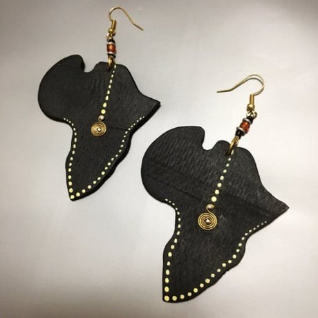 Made in Kenya　アフリカ　ケニア　ウッド　アフリカ大陸　ハンドメイド　ピアス　ウッドピアス　カラフル　木製