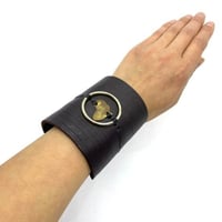 Made in Kenya　アフリカ　ケニア　レザー　アフリカ大陸　ブレスレット　Leather Warrior Bracelets
