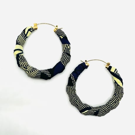 アフリカンプリント　アフリカンバンブーピアス　アフリカ布　ハンドメイド　バンブーピアス　hiphop african print