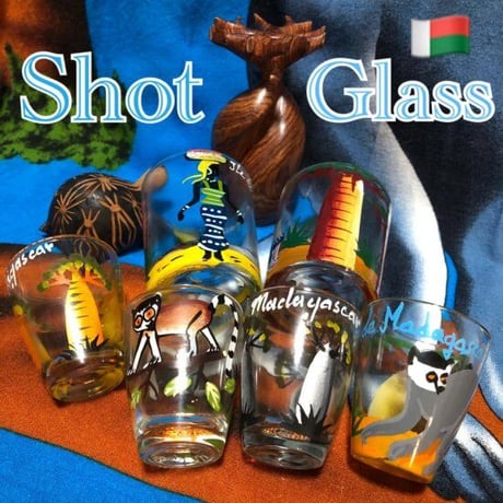 マダガスカル　ハンドメイド　バオバブ　ワオキツネザル　ショットグラス　Madagascar Accessory Shot Glass