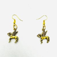 ペガサス　ゴールド　ピアス