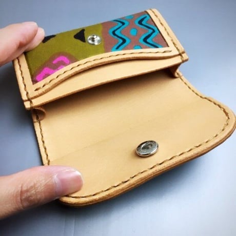 レザークラフト×アフリカ布　ハンドメイド　名刺入れ　カード入れ　カードケース　アフリカ　アフリカ布　革　雑貨