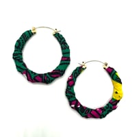 アフリカンプリント　アフリカンバンブーピアス　アフリカ布　ハンドメイド　バンブーピアス　hiphop african print