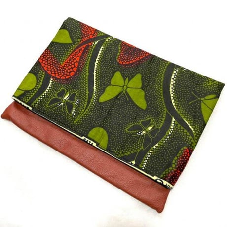 アフリカンプリント　アフリカ布　マグネットボタン　ハンドメイド　レザー　クラッチバッグ　African print leather clutch bag