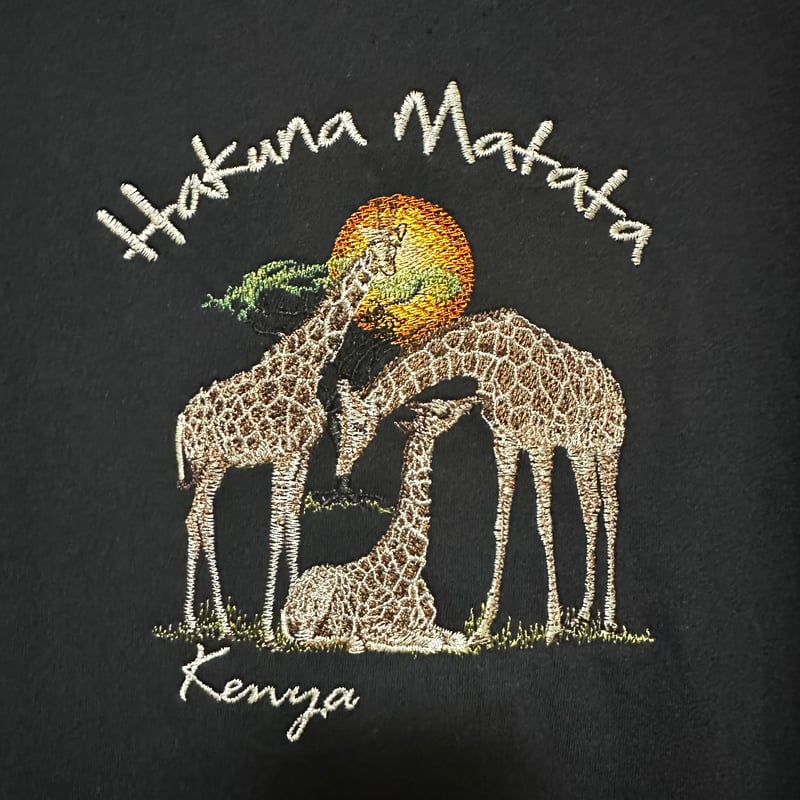 ハクナマタタ ケニア キリン ワンピース Made in Kenya Hakuna matat