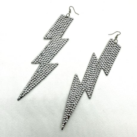 在庫処分SALE　稲妻　雷　シルバー　ピアス　ヒップホップ　90年代　90’s hiphop Bling Bling