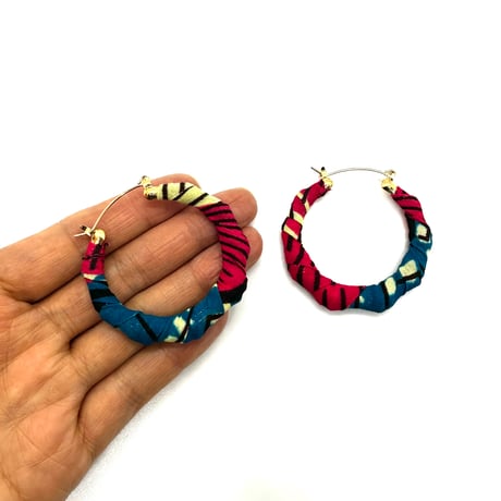 アフリカンプリント　アフリカンバンブーピアス　アフリカ布　ハンドメイド　バンブーピアス　hiphop african print
