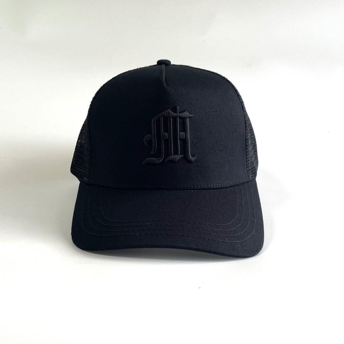 ミ*ー様 PMO® — MESH CAP #1 BLACK Cross Leather Patch Mesh Cap｜SUPPLIER｜キャップ