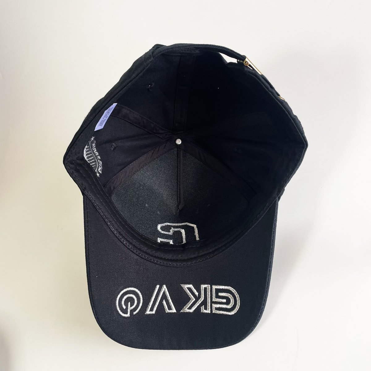 THREE-DIMENSIONAL C EMBROIDERY CAP BLACK/WHITE