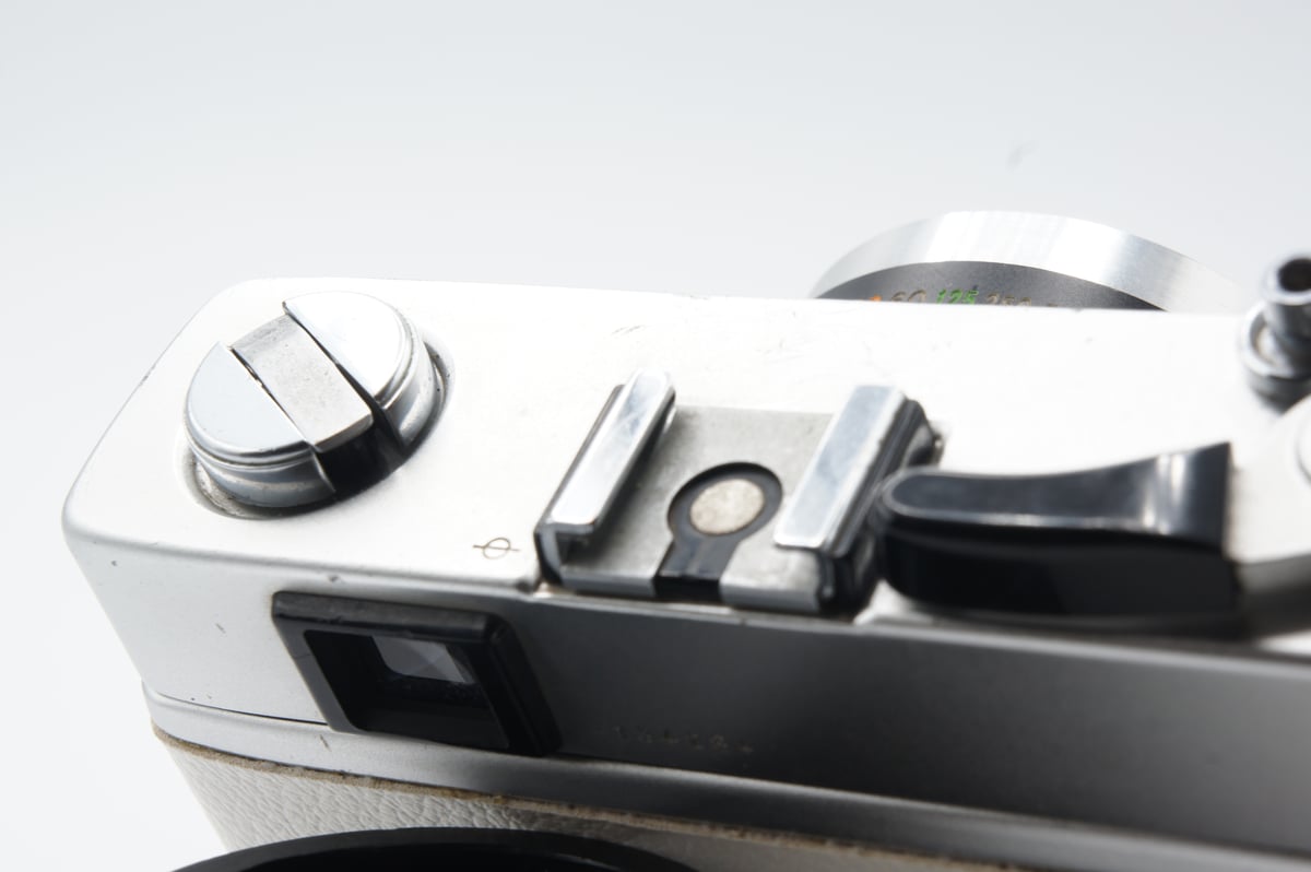 Konica〗 C35FD 白磁 （#45） | ニクサンカメラ