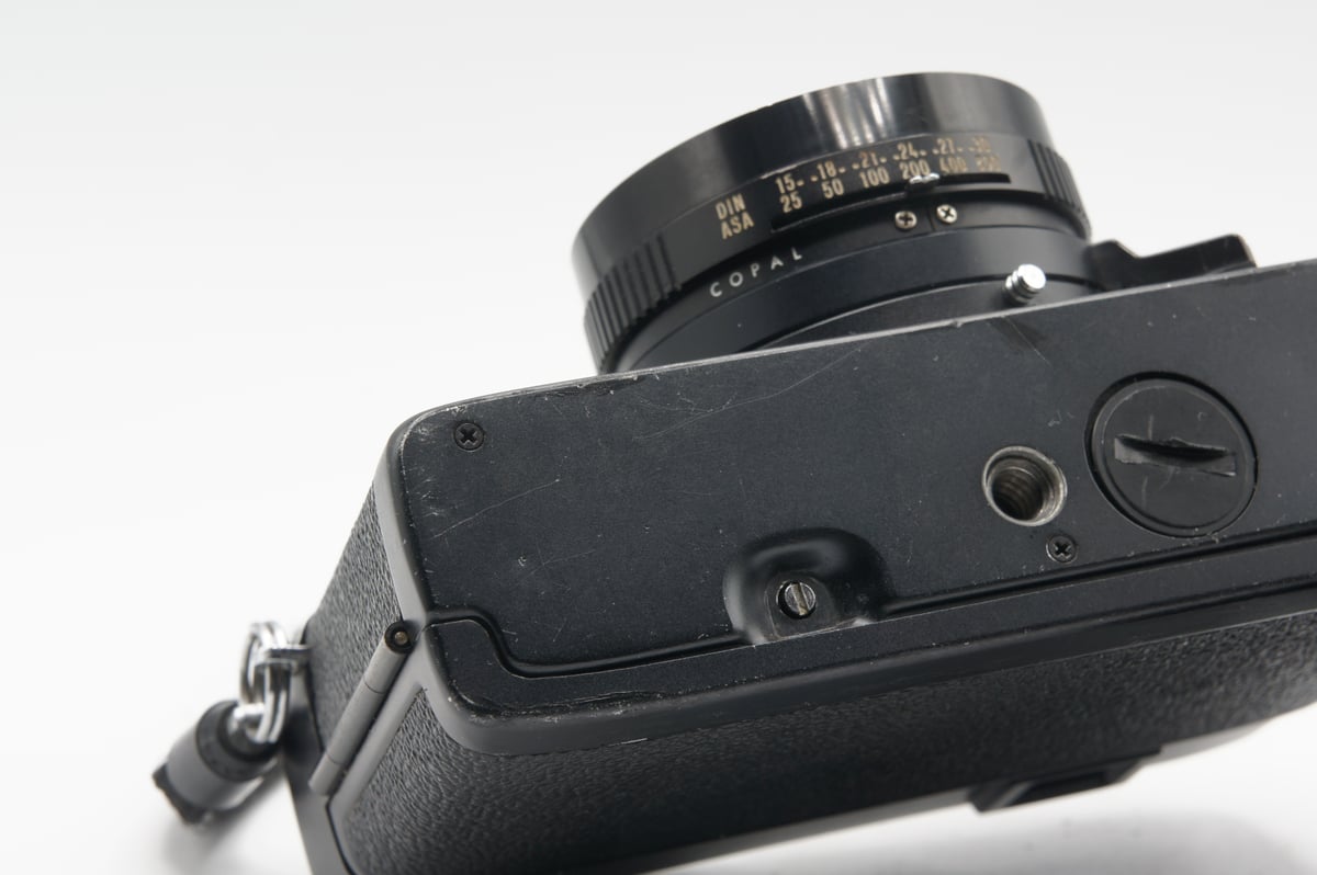 Konica〗 C35FD 黒 (#225) | ニクサンカメラ Konica〗 C35FD 黒 (#225) | ニクサンカメラ