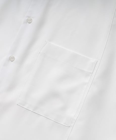 襟刺繍ルーズシャツ (White）