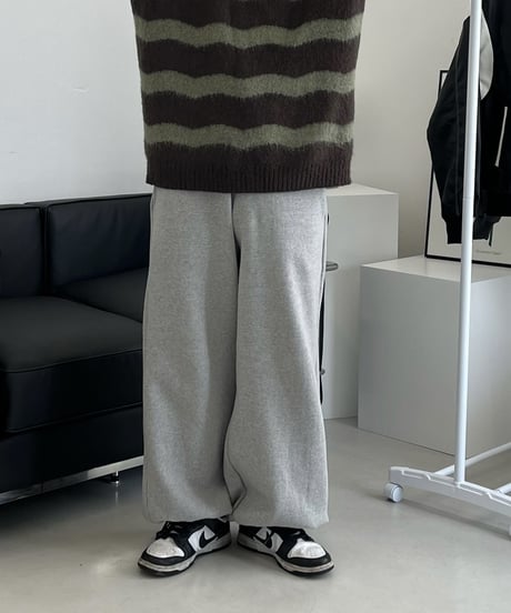 (予約商品)  Loose Sweat Pants