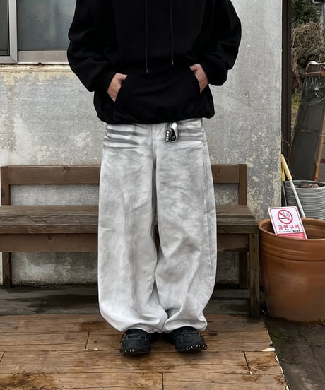 Snow dirty white denim