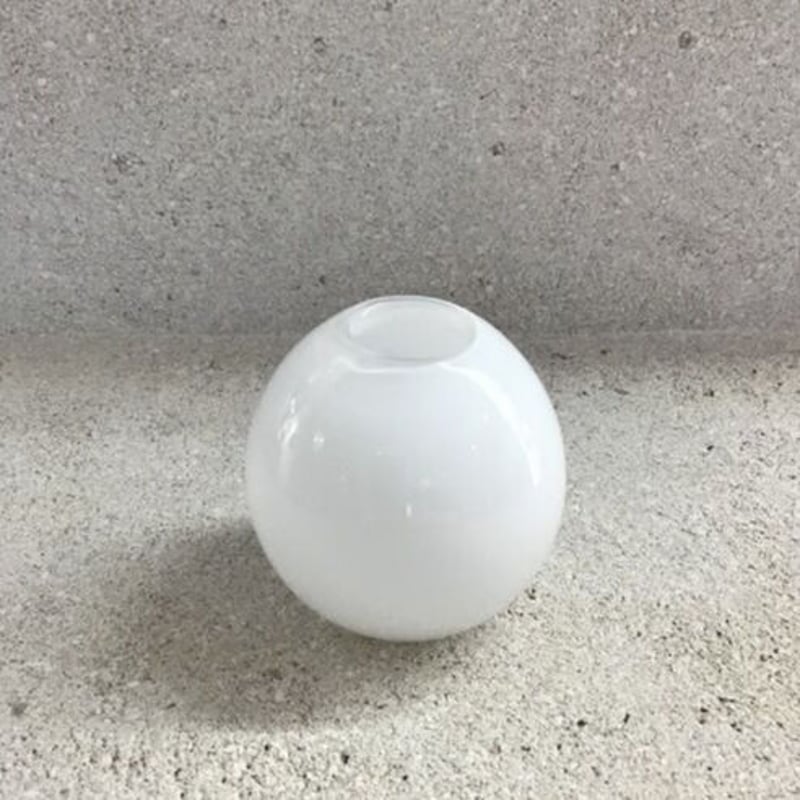 Balloon vase S -enamel white- | iino naho g
