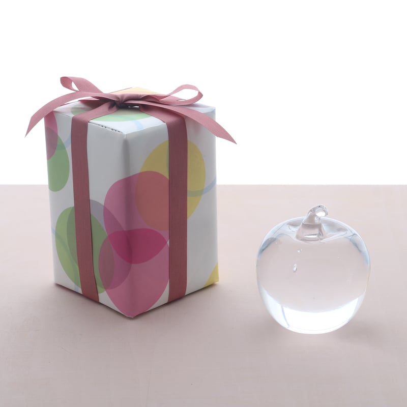 Apple | iino naho glass gallery