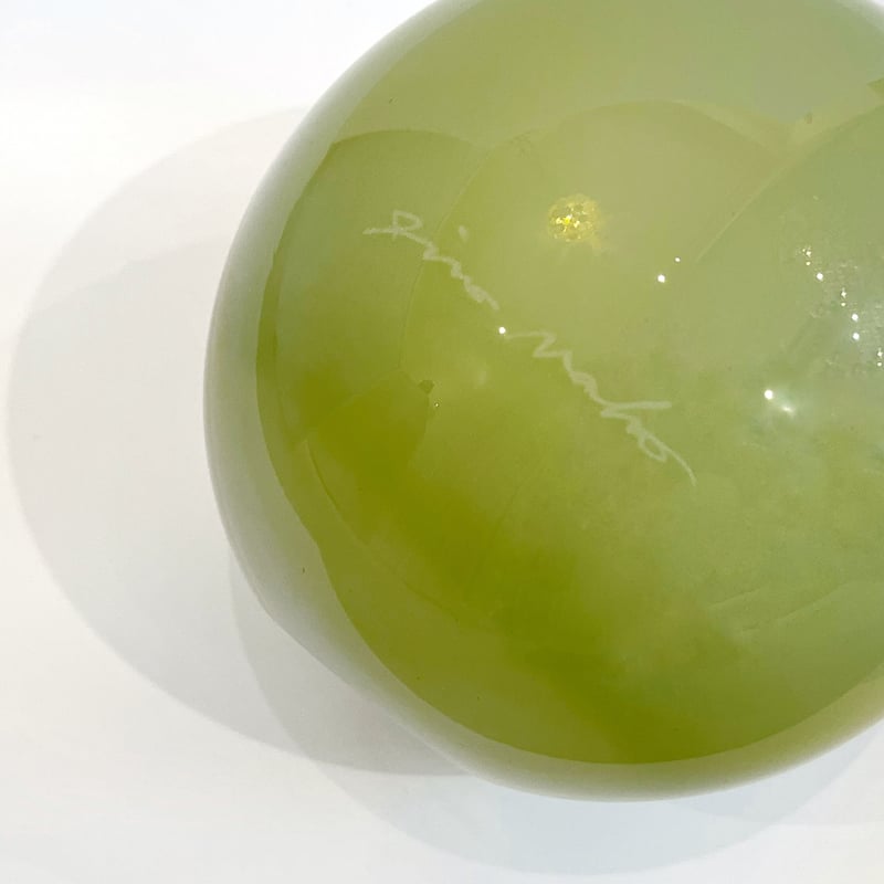 Balloon vase M -pistachio- | iino naho glass