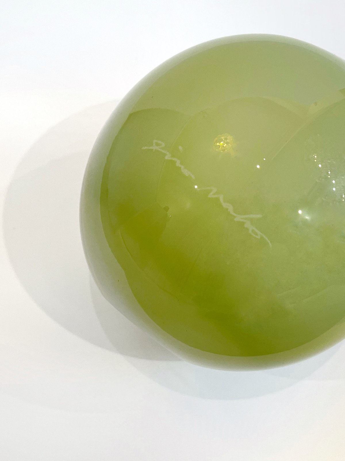 Balloon vase M -pistachio- | iino naho glass