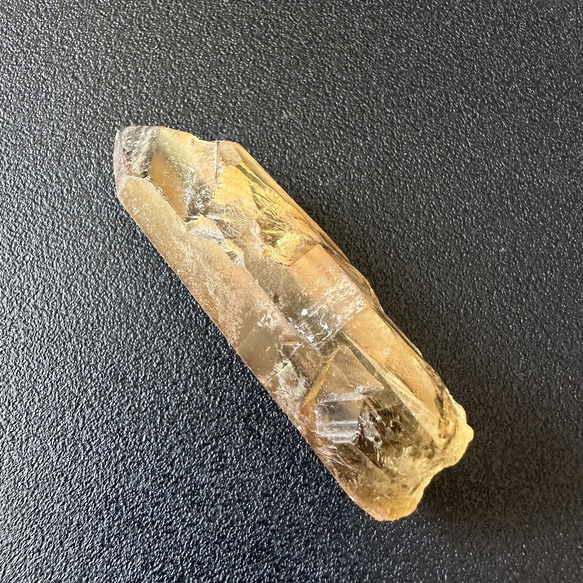 シトリン　原石 シトリン 原石 9.7g｜天然石 原石 通販のキラリ石