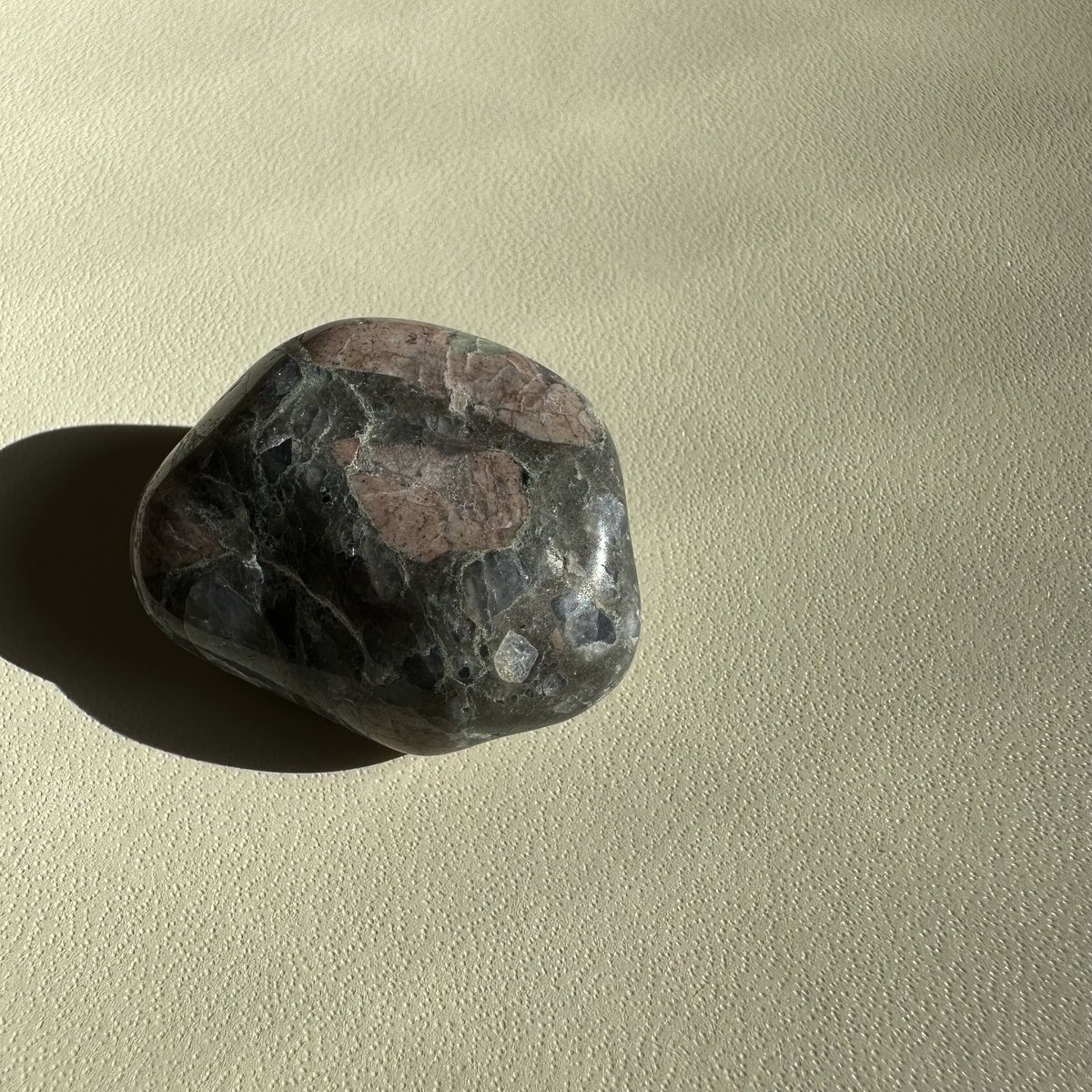 【№14】天然石 ケセラストーン ミニタンブル 原石浄化 ミロナイト ケセラセラ №14】天然石 ケセラストーン ミニタンブル 原石浄化 ミロナイト