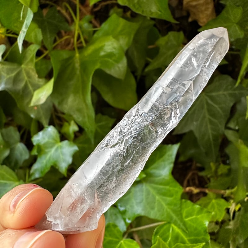 ライトニングクォーツ（雷水晶）・ポイントNo. 1（レインボー