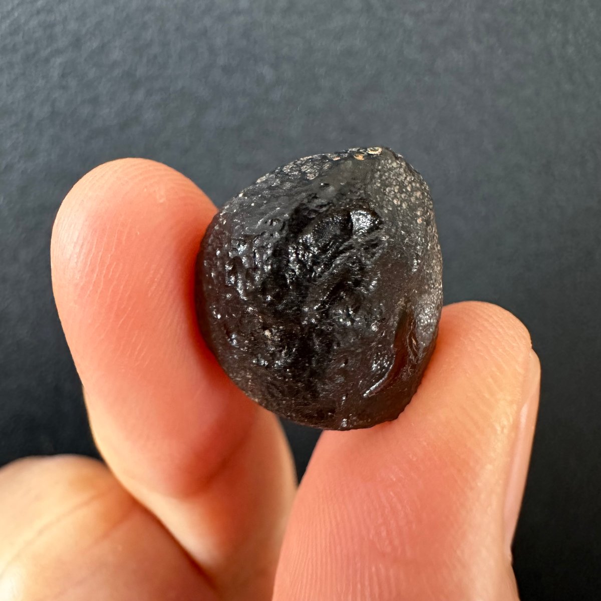 コロンビアナイト隕石（Koronbianaito）原石希少 コロンビアナイト隕石（Koronbianaito）原石希少