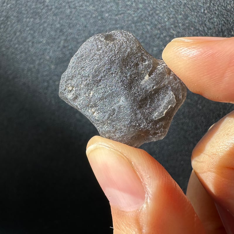 アグニマニタイト 原石 6g 約3×2×1.2cmガラス質光沢 アグニマニタイトNo.6 | Native Stellar Alchemy