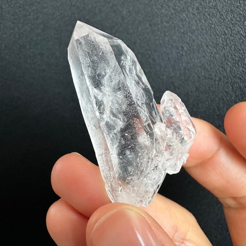 ライトニングクォーツ　雷水晶　天然石　ライトニングクリスタル　水晶　原石 ライトニングクォーツ（雷水晶）・ポイントNo.5 | Native Stellar Alchemy