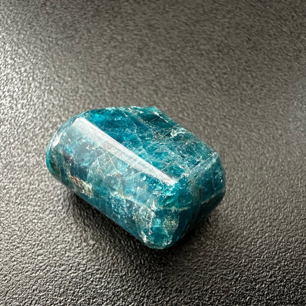 綺麗だな！パワーがあるアパタイトさん 楽天市場】ブルーアパタイト ポリッシュ 142g 天頂のビジョンの