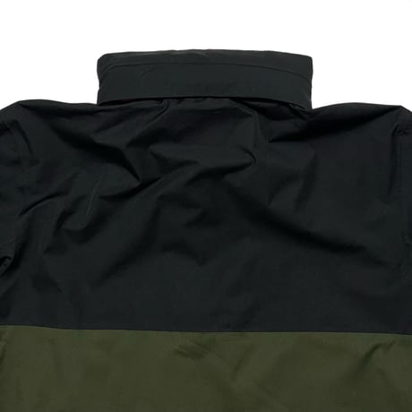 POLO RALPHLAUREN　"PERFORMANCE" MOUNTAIN NYLON JACKET