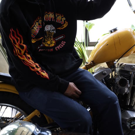 FRISCO CHOPPERS Flaming Skull Yellow＆Red パーカー