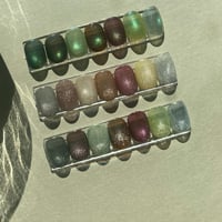 magnet one color.