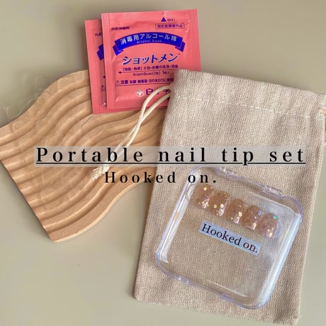 Portable nail tip set